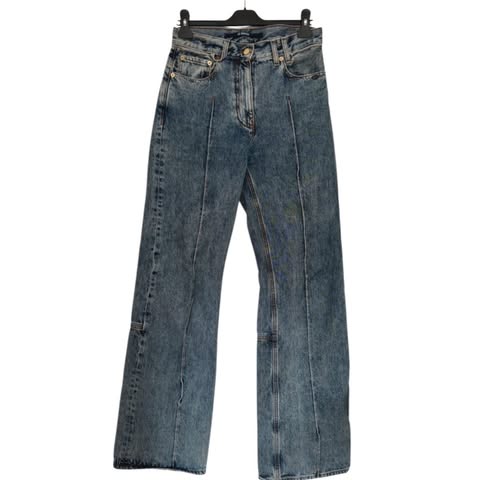 Jacquemus T27